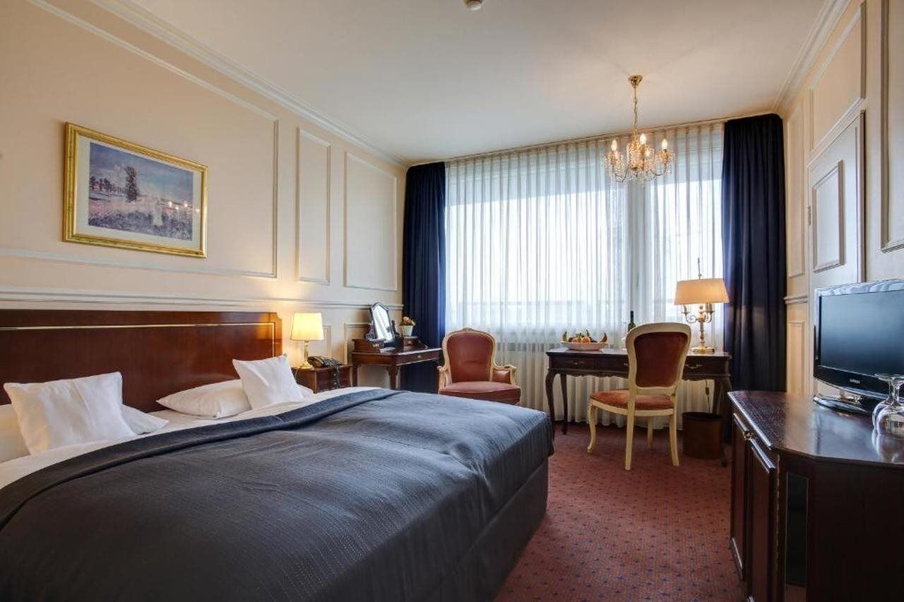 Centro Hotel Bristol Bonn Exterior photo